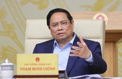 THỦ TƯỚNG YÊU CẦU XỬ LÝ TÌNH TRẠNG 'CÒ GIẤY TỜ' Ở CÁC TRUNG TÂM HÀNH CHÍNH CÔNG